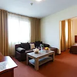 Nadejda Hotel