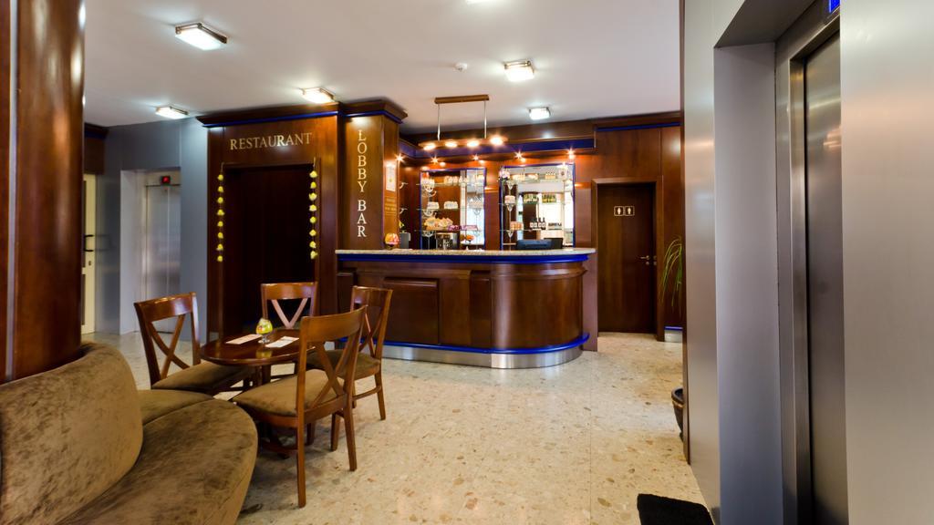 Hotel Nadejda 3*