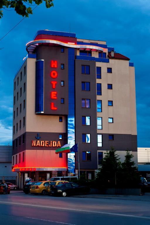 Hotel Nadejda 3*