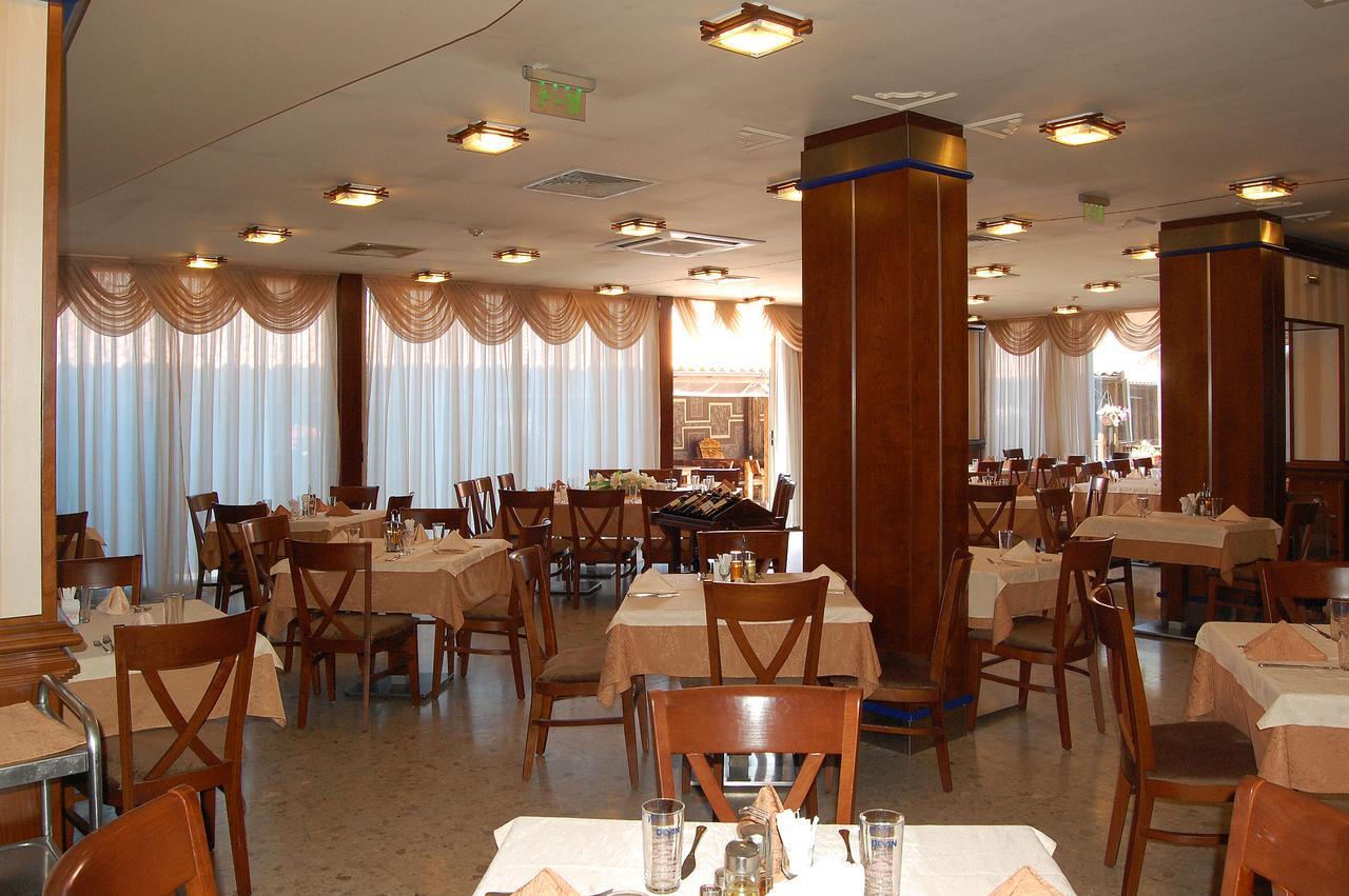 Nadejda Hotel